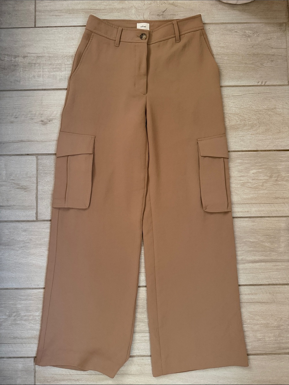 Wilfred Wide-Leg Cargo Trousers in Camel